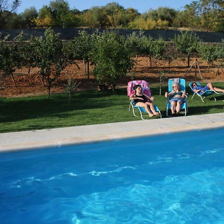 Sierra De Monfrague Apartment Torrejon el Rubio Luaran gambar