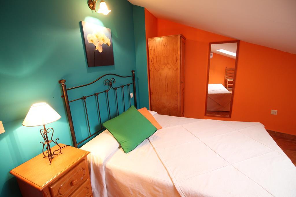 Sierra De Monfrague Apartment Torrejon el Rubio Bilik gambar